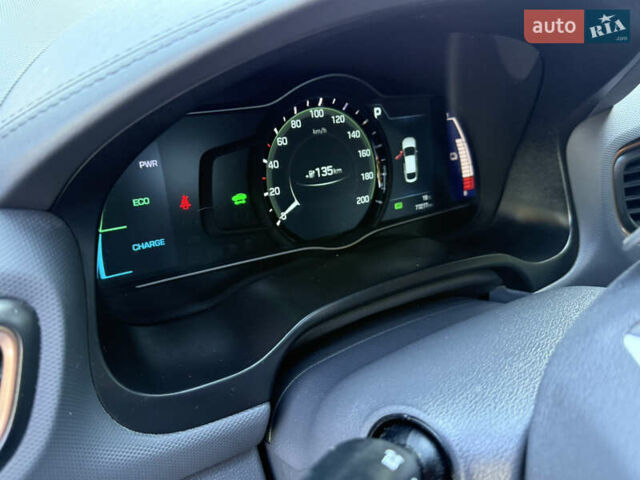 Білий Хендай Ioniq, об'ємом двигуна 0 л та пробігом 77 тис. км за 12799 $, фото 48 на Automoto.ua