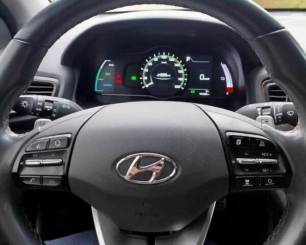 Білий Хендай Ioniq, об'ємом двигуна 0 л та пробігом 141 тис. км за 12000 $, фото 10 на Automoto.ua