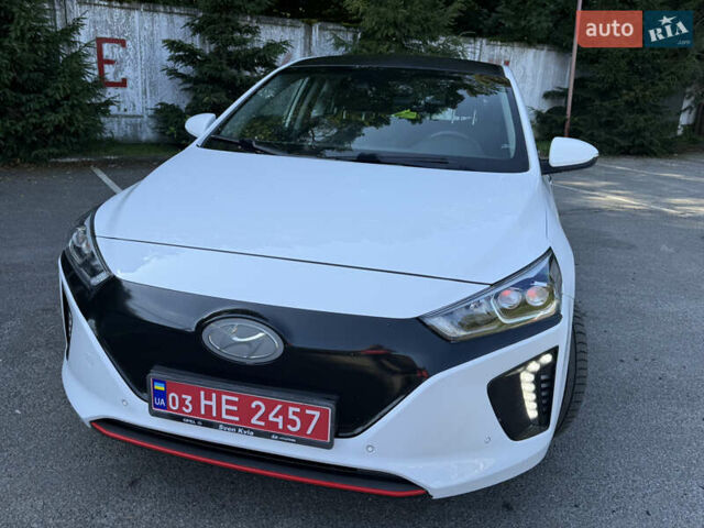 Білий Хендай Ioniq, об'ємом двигуна 0 л та пробігом 77 тис. км за 12799 $, фото 18 на Automoto.ua