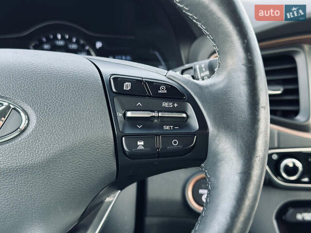 Белый Хендай Ioniq, объемом двигателя 0 л и пробегом 186 тыс. км за 12500 $, фото 53 на Automoto.ua