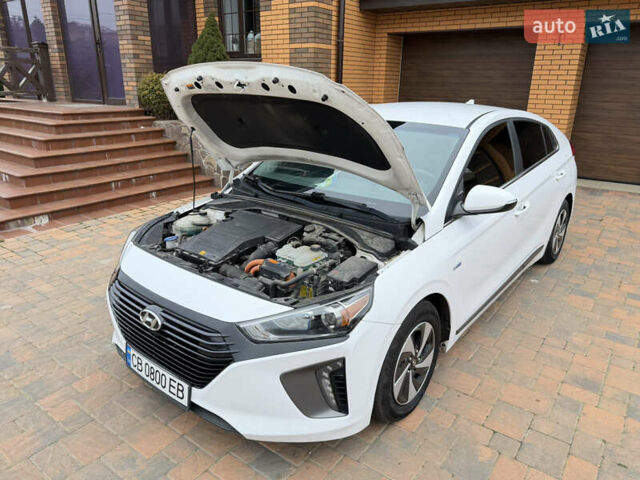 Белый Хендай Ioniq, объемом двигателя 1.58 л и пробегом 164 тыс. км за 14300 $, фото 16 на Automoto.ua