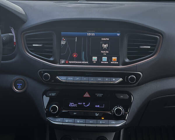 Белый Хендай Ioniq, объемом двигателя 0 л и пробегом 91 тыс. км за 12300 $, фото 10 на Automoto.ua