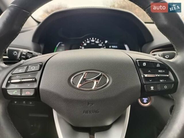 Белый Хендай Ioniq, объемом двигателя 0 л и пробегом 118 тыс. км за 11850 $, фото 64 на Automoto.ua