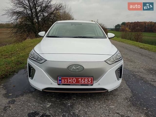 Белый Хендай Ioniq, объемом двигателя 0 л и пробегом 118 тыс. км за 11850 $, фото 12 на Automoto.ua