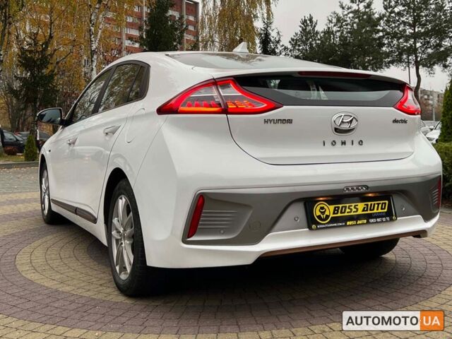 Білий Хендай Ioniq, об'ємом двигуна 28 л та пробігом 108 тис. км за 15100 $, фото 4 на Automoto.ua