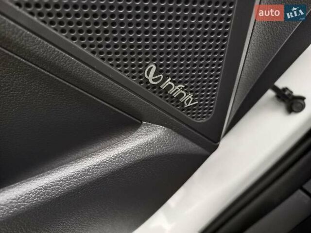 Белый Хендай Ioniq, объемом двигателя 0 л и пробегом 118 тыс. км за 11850 $, фото 68 на Automoto.ua