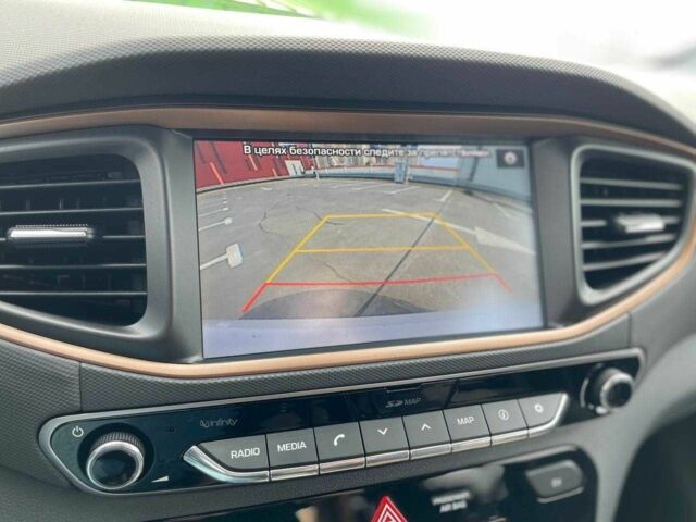 Белый Хендай Ioniq, объемом двигателя 0 л и пробегом 158 тыс. км за 12700 $, фото 15 на Automoto.ua