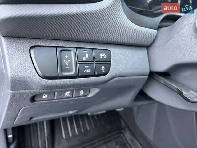 Белый Хендай Ioniq, объемом двигателя 0 л и пробегом 63 тыс. км за 14000 $, фото 15 на Automoto.ua