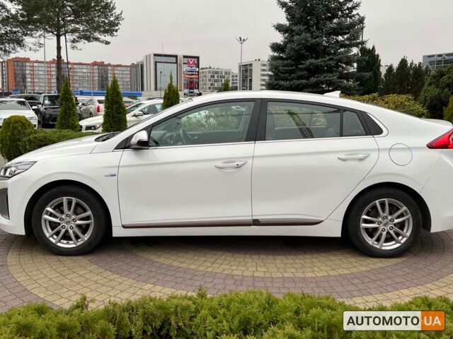 Білий Хендай Ioniq, об'ємом двигуна 28 л та пробігом 108 тис. км за 15100 $, фото 3 на Automoto.ua