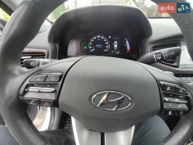 Белый Хендай Ioniq, объемом двигателя 0 л и пробегом 124 тыс. км за 13500 $, фото 10 на Automoto.ua