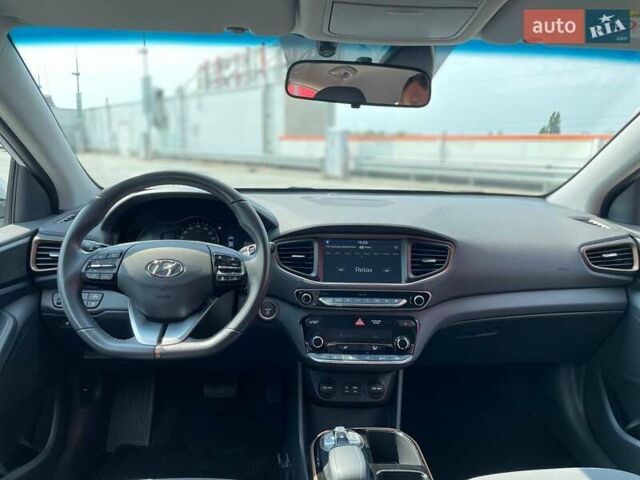Білий Хендай Ioniq, об'ємом двигуна 0 л та пробігом 158 тис. км за 12700 $, фото 13 на Automoto.ua