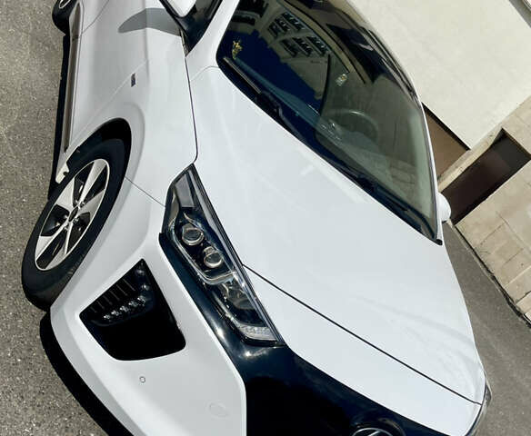 Белый Хендай Ioniq, объемом двигателя 0 л и пробегом 87 тыс. км за 17000 $, фото 8 на Automoto.ua