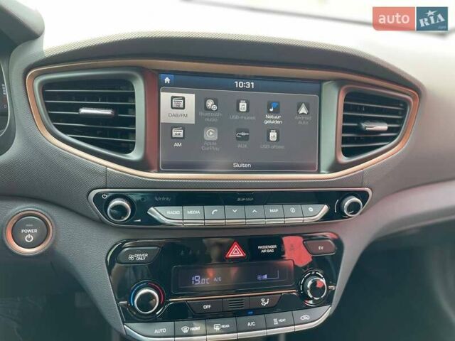 Білий Хендай Ioniq, об'ємом двигуна 0 л та пробігом 158 тис. км за 12700 $, фото 29 на Automoto.ua