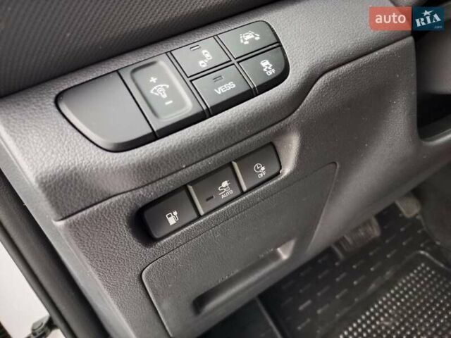 Белый Хендай Ioniq, объемом двигателя 0 л и пробегом 102 тыс. км за 12650 $, фото 15 на Automoto.ua