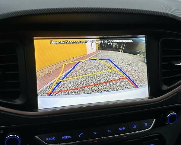 Белый Хендай Ioniq, объемом двигателя 0 л и пробегом 84 тыс. км за 12990 $, фото 37 на Automoto.ua