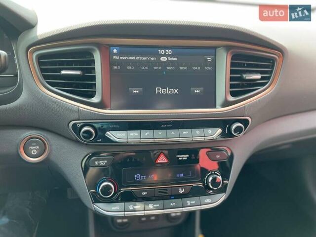 Білий Хендай Ioniq, об'ємом двигуна 0 л та пробігом 158 тис. км за 12700 $, фото 26 на Automoto.ua