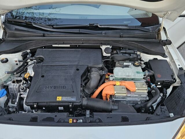 Білий Хендай Ioniq, об'ємом двигуна 1.6 л та пробігом 105 тис. км за 15300 $, фото 14 на Automoto.ua