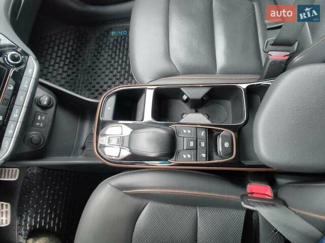 Белый Хендай Ioniq, объемом двигателя 0 л и пробегом 124 тыс. км за 13500 $, фото 11 на Automoto.ua