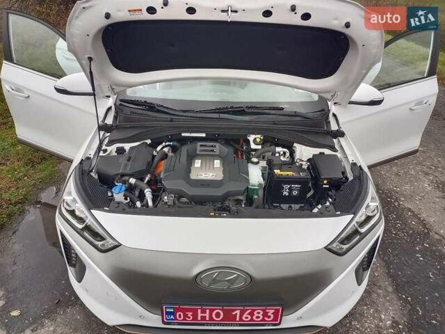 Белый Хендай Ioniq, объемом двигателя 0 л и пробегом 118 тыс. км за 11850 $, фото 47 на Automoto.ua