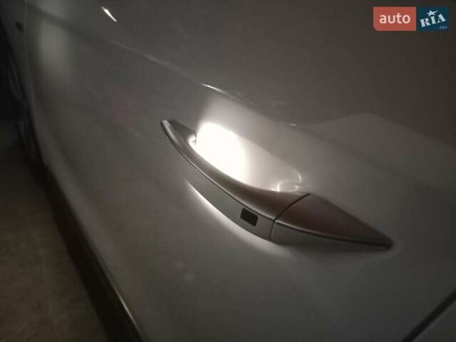 Белый Хендай Ioniq, объемом двигателя 0 л и пробегом 102 тыс. км за 12650 $, фото 54 на Automoto.ua