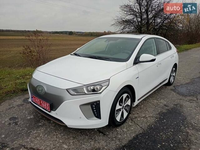 Белый Хендай Ioniq, объемом двигателя 0 л и пробегом 118 тыс. км за 11850 $, фото 1 на Automoto.ua