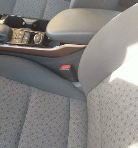 Белый Хендай Ioniq, объемом двигателя 0 л и пробегом 147 тыс. км за 13900 $, фото 4 на Automoto.ua