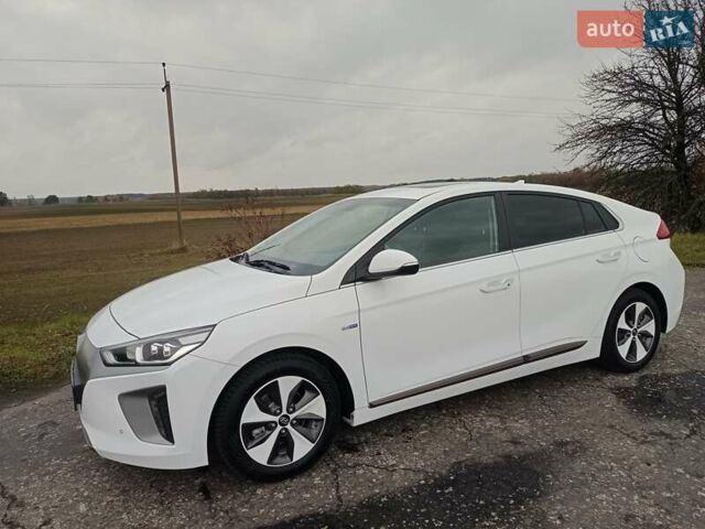 Белый Хендай Ioniq, объемом двигателя 0 л и пробегом 118 тыс. км за 11850 $, фото 11 на Automoto.ua