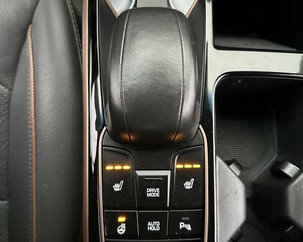 Белый Хендай Ioniq, объемом двигателя 0 л и пробегом 84 тыс. км за 12990 $, фото 26 на Automoto.ua