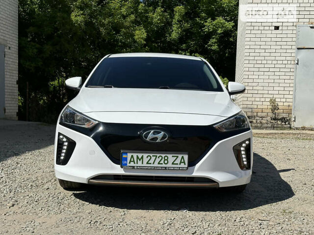 Белый Хендай Ioniq, объемом двигателя 0 л и пробегом 103 тыс. км за 14200 $, фото 1 на Automoto.ua