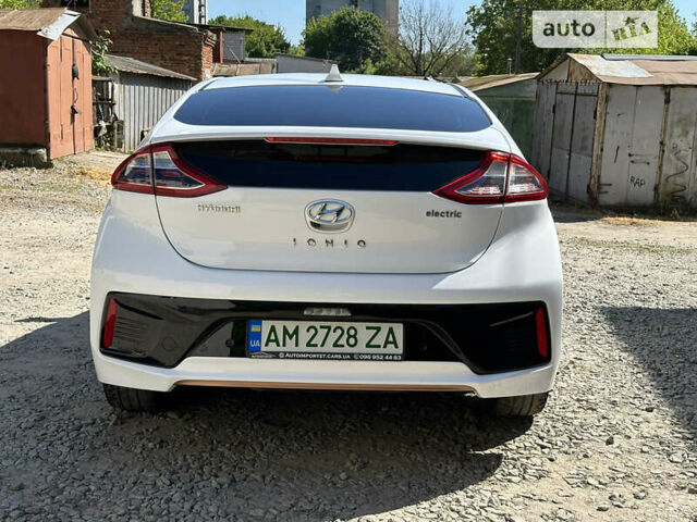 Белый Хендай Ioniq, объемом двигателя 0 л и пробегом 103 тыс. км за 14200 $, фото 4 на Automoto.ua