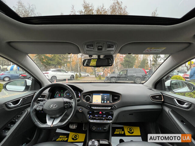 Білий Хендай Ioniq, об'ємом двигуна 28 л та пробігом 108 тис. км за 15100 $, фото 11 на Automoto.ua