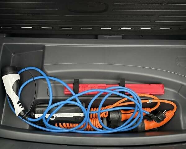 Белый Хендай Ioniq, объемом двигателя 0 л и пробегом 84 тыс. км за 12990 $, фото 43 на Automoto.ua