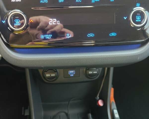Белый Хендай Ioniq, объемом двигателя 0 л и пробегом 131 тыс. км за 15100 $, фото 10 на Automoto.ua