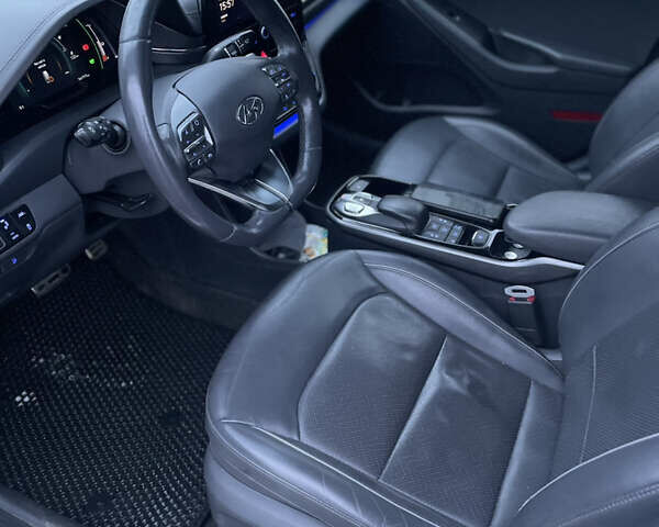 Белый Хендай Ioniq, объемом двигателя 0 л и пробегом 161 тыс. км за 14500 $, фото 5 на Automoto.ua