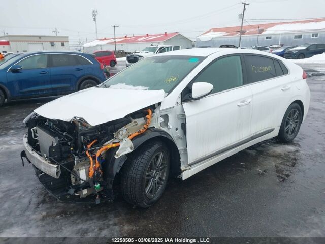 Белый Хендай Ioniq, объемом двигателя 1.6 л и пробегом 140 тыс. км за 8900 $, фото 2 на Automoto.ua