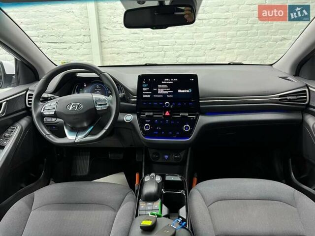 Білий Хендай Ioniq, об'ємом двигуна 0 л та пробігом 93 тис. км за 13300 $, фото 13 на Automoto.ua