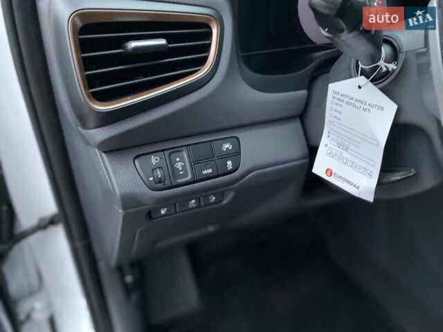 Белый Хендай Ioniq, объемом двигателя 0 л и пробегом 62 тыс. км за 12990 $, фото 13 на Automoto.ua