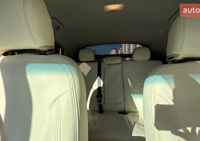 Белый Хендай Ioniq, объемом двигателя 0 л и пробегом 130 тыс. км за 13000 $, фото 19 на Automoto.ua