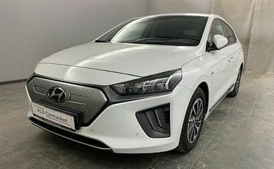 Белый Хендай Ioniq, объемом двигателя 0 л и пробегом 28 тыс. км за 18300 $, фото 1 на Automoto.ua