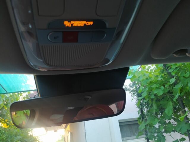 Білий Хендай Ioniq, об'ємом двигуна 0 л та пробігом 57 тис. км за 23999 $, фото 7 на Automoto.ua