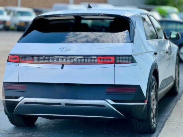 Белый Хендай Ioniq, объемом двигателя 0 л и пробегом 24 тыс. км за 8300 $, фото 2 на Automoto.ua