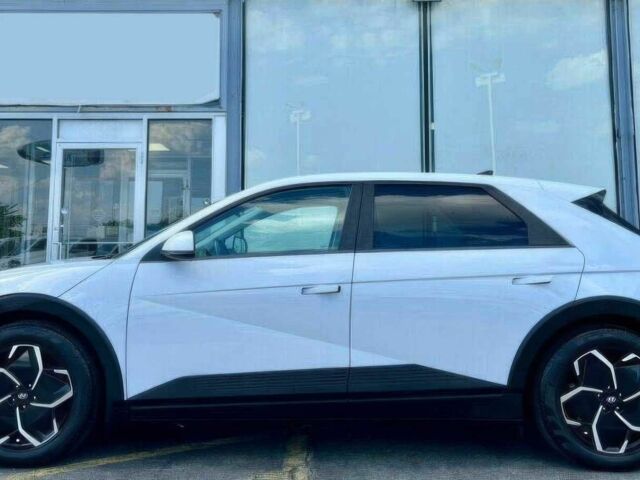 Белый Хендай Ioniq, объемом двигателя 0 л и пробегом 24 тыс. км за 8300 $, фото 5 на Automoto.ua