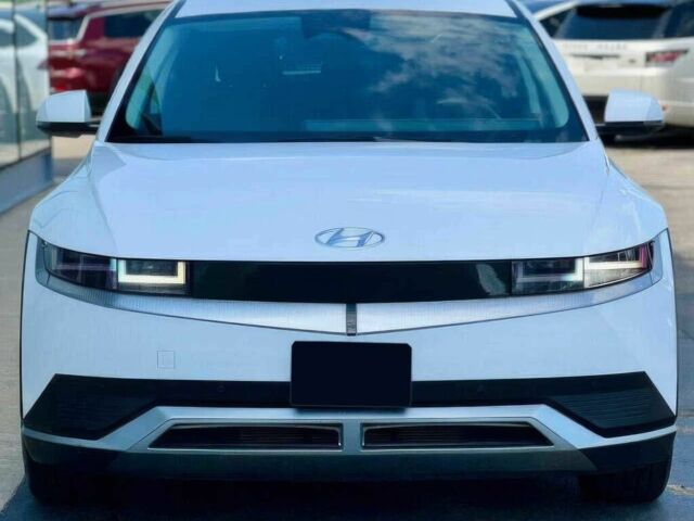 Белый Хендай Ioniq, объемом двигателя 0 л и пробегом 24 тыс. км за 8300 $, фото 1 на Automoto.ua