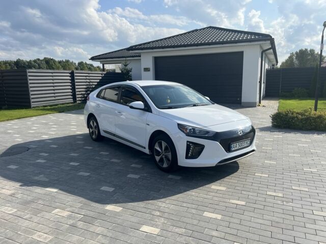 Білий Хендай Ioniq, об'ємом двигуна 0 л та пробігом 61 тис. км за 15900 $, фото 8 на Automoto.ua