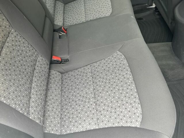 Білий Хендай Ioniq, об'ємом двигуна 0 л та пробігом 61 тис. км за 15900 $, фото 11 на Automoto.ua