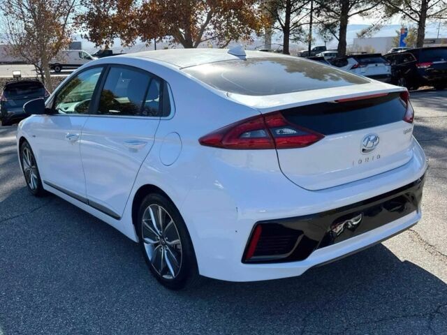 Белый Хендай Ioniq, объемом двигателя 1.6 л и пробегом 66 тыс. км за 292 $, фото 5 на Automoto.ua