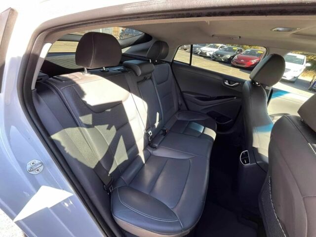 Белый Хендай Ioniq, объемом двигателя 1.6 л и пробегом 66 тыс. км за 292 $, фото 11 на Automoto.ua