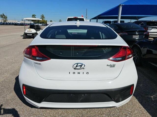 Білий Хендай Ioniq, об'ємом двигуна 0 л та пробігом 38 тис. км за 13900 $, фото 5 на Automoto.ua