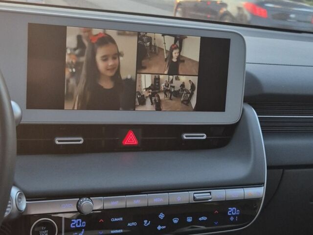 Белый Хендай Ioniq, объемом двигателя 0 л и пробегом 62 тыс. км за 24500 $, фото 3 на Automoto.ua