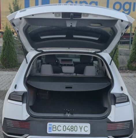 Белый Хендай Ioniq, объемом двигателя 0 л и пробегом 62 тыс. км за 24500 $, фото 6 на Automoto.ua